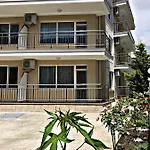 Guest house 